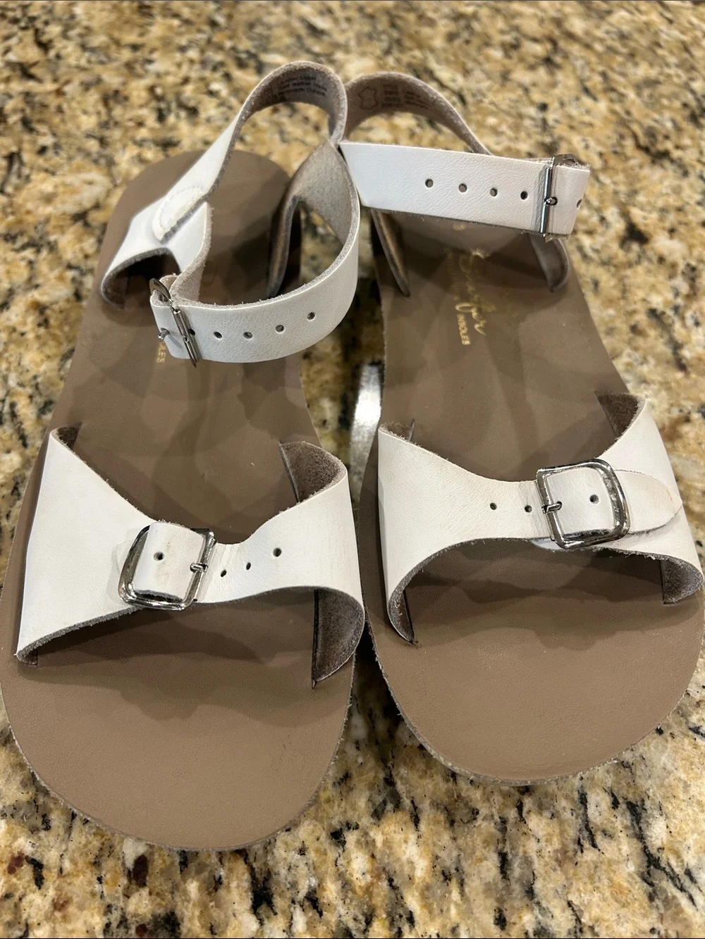White Leather surfer San sun Buckle Kids Sandals size 3